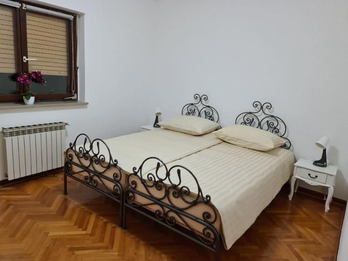 Amore Koper Apartment Bagian luar foto